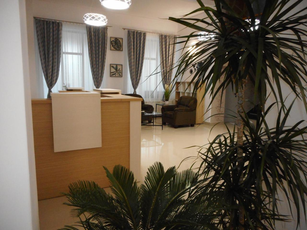 Hotel Holiday Victoria Виктория Екстериор снимка