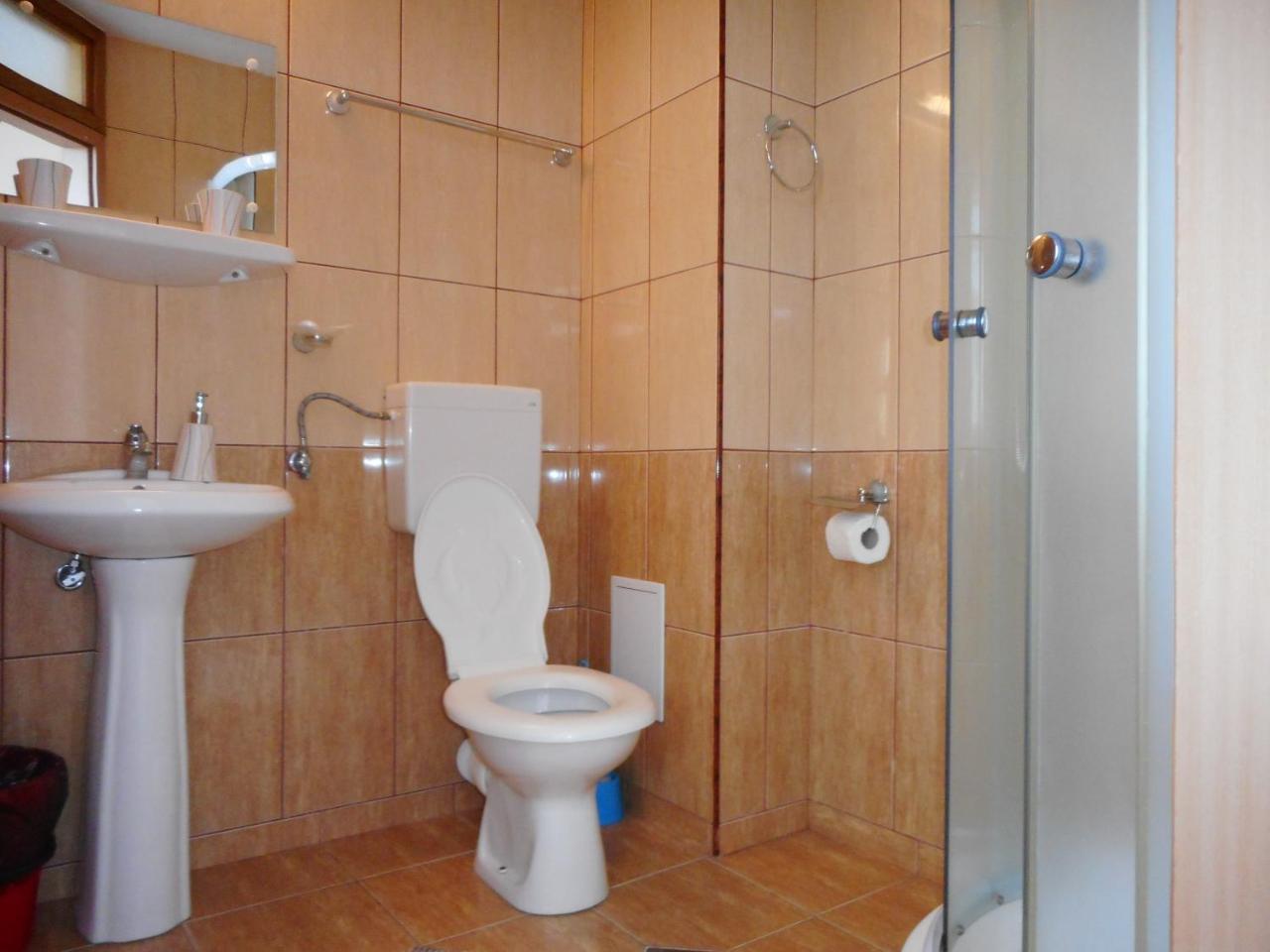 Hotel Holiday Victoria Виктория Екстериор снимка